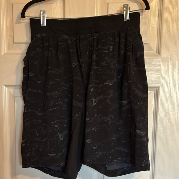 Lululemon THE Short men’s black 9” inseam lined athletic shorts size medium - Picture 1 of 9